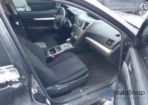 2013 Subaru Legacy 2.5I Premium из США, поврежденный, VIN 4S3BMCG63D3032261